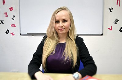 Выпускники курса уверенно общаются на базовом английском